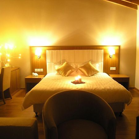 Livadia Hotel Kyperounta Eksteriør billede