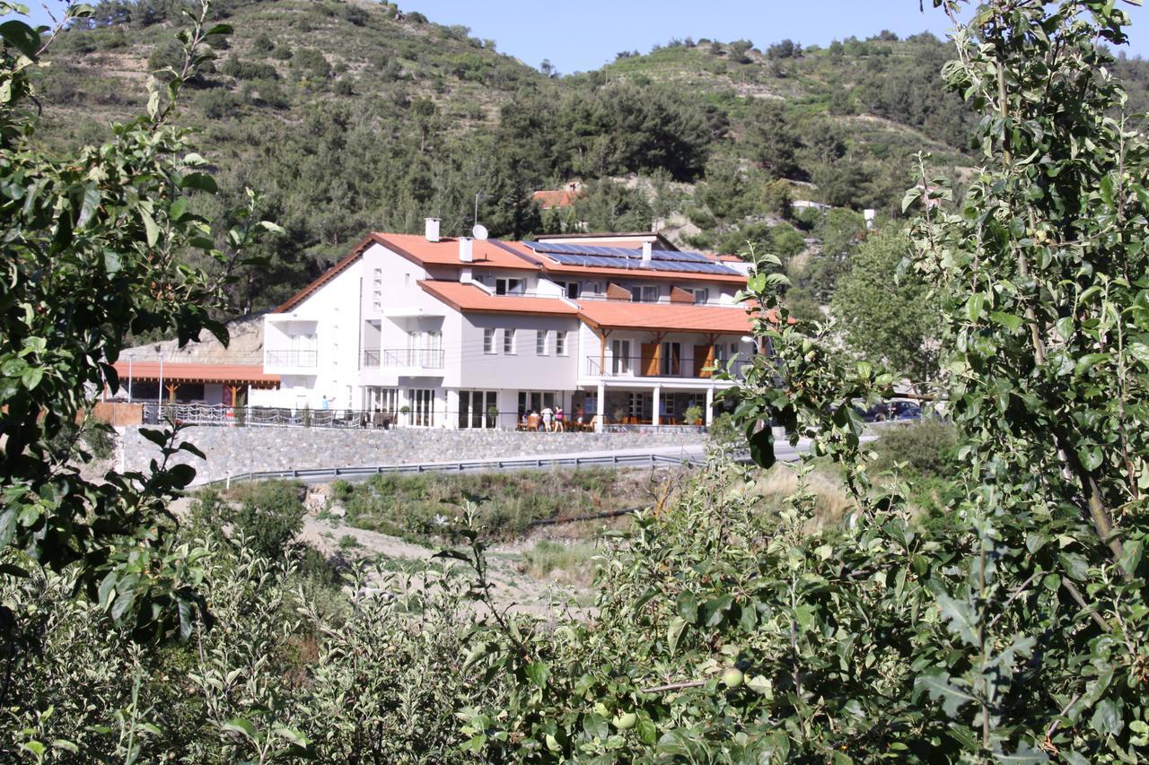 Livadia Hotel Kyperounta Eksteriør billede