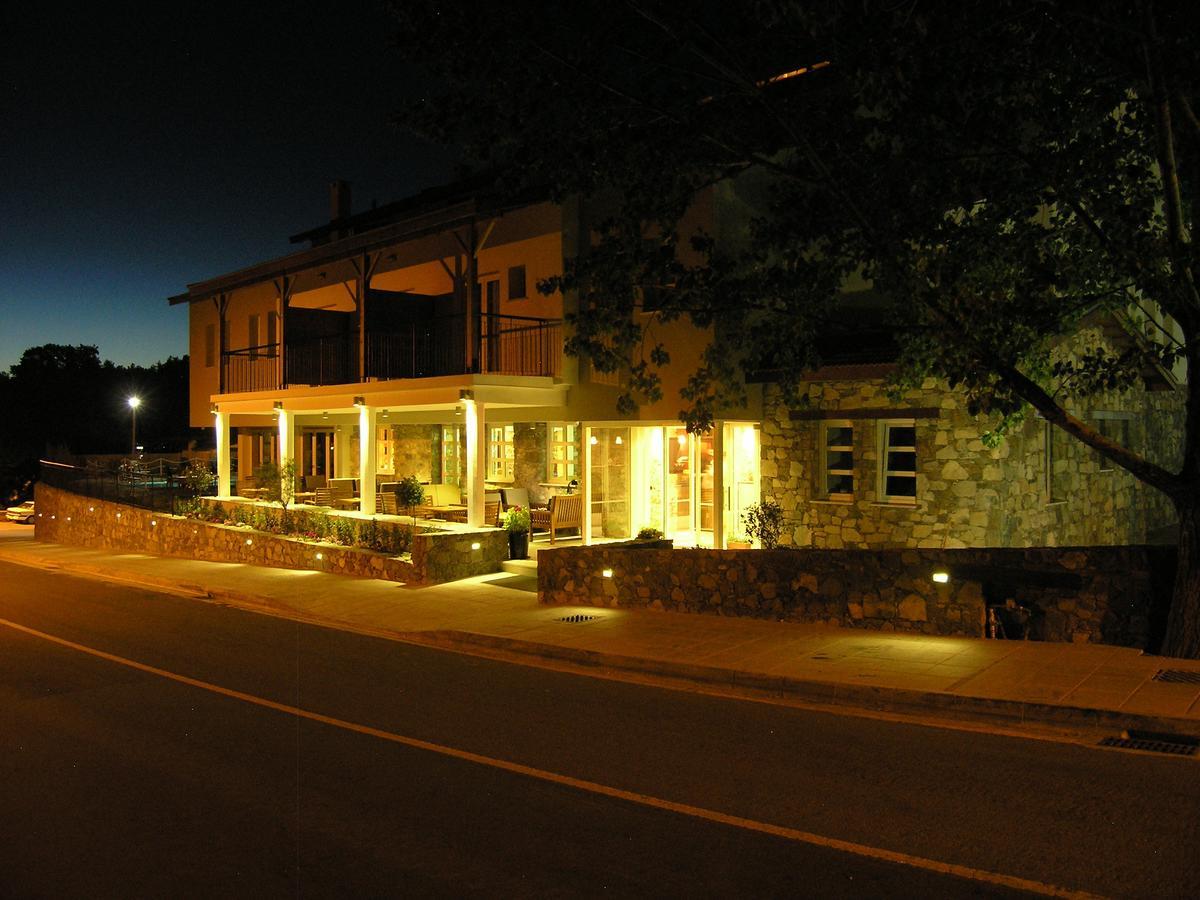 Livadia Hotel Kyperounta Eksteriør billede