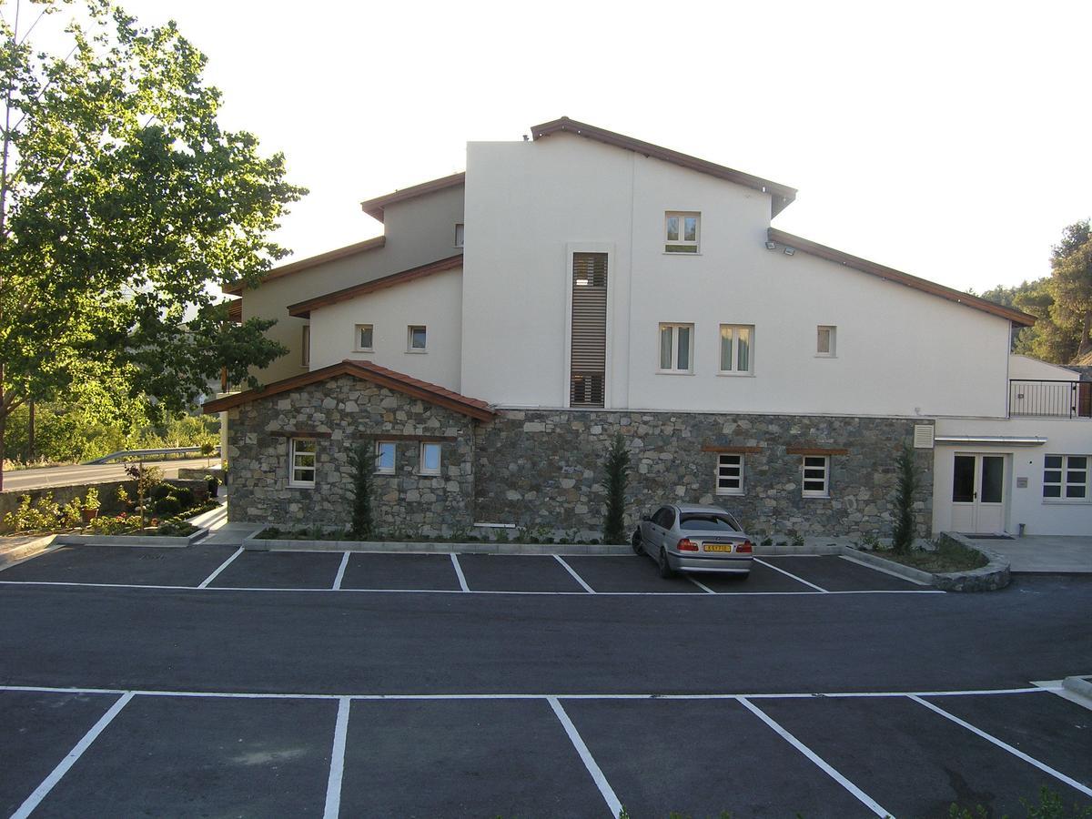 Livadia Hotel Kyperounta Eksteriør billede
